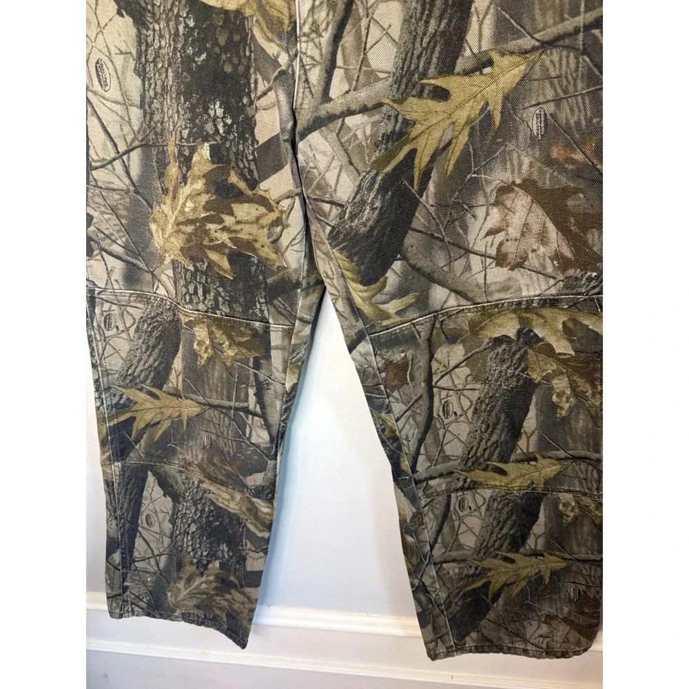 Outfitters Ridge camouflage leaves hunting